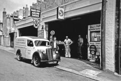 Hart-Son-Adelphi-Gararage-Western-Road.-c1958
